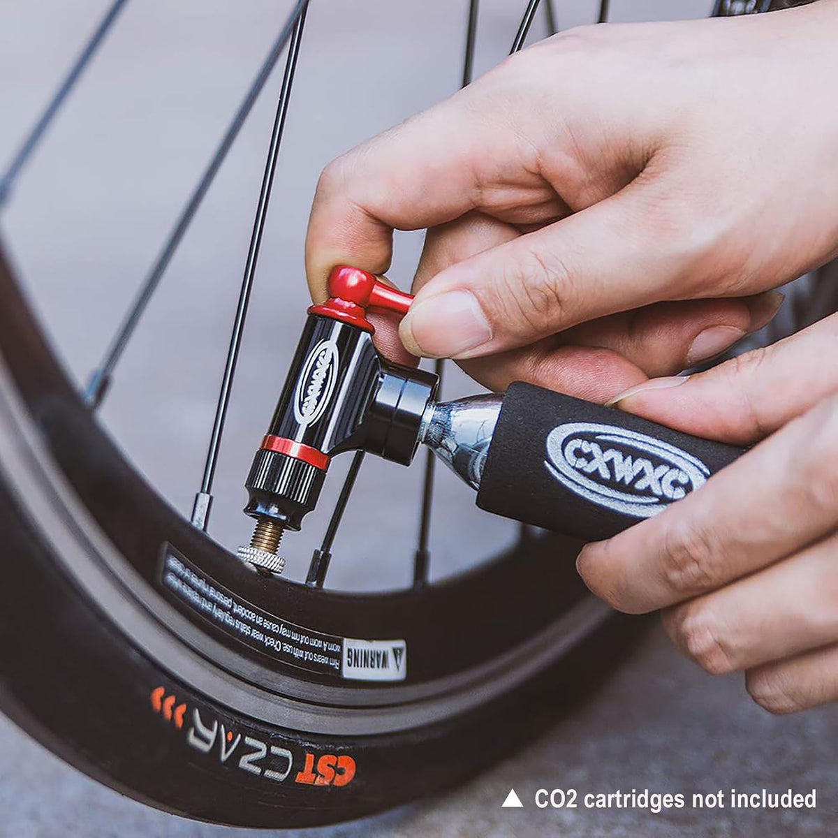 CO2 Inflator with Tire Levers - Presta & Schrader Valve Compatible