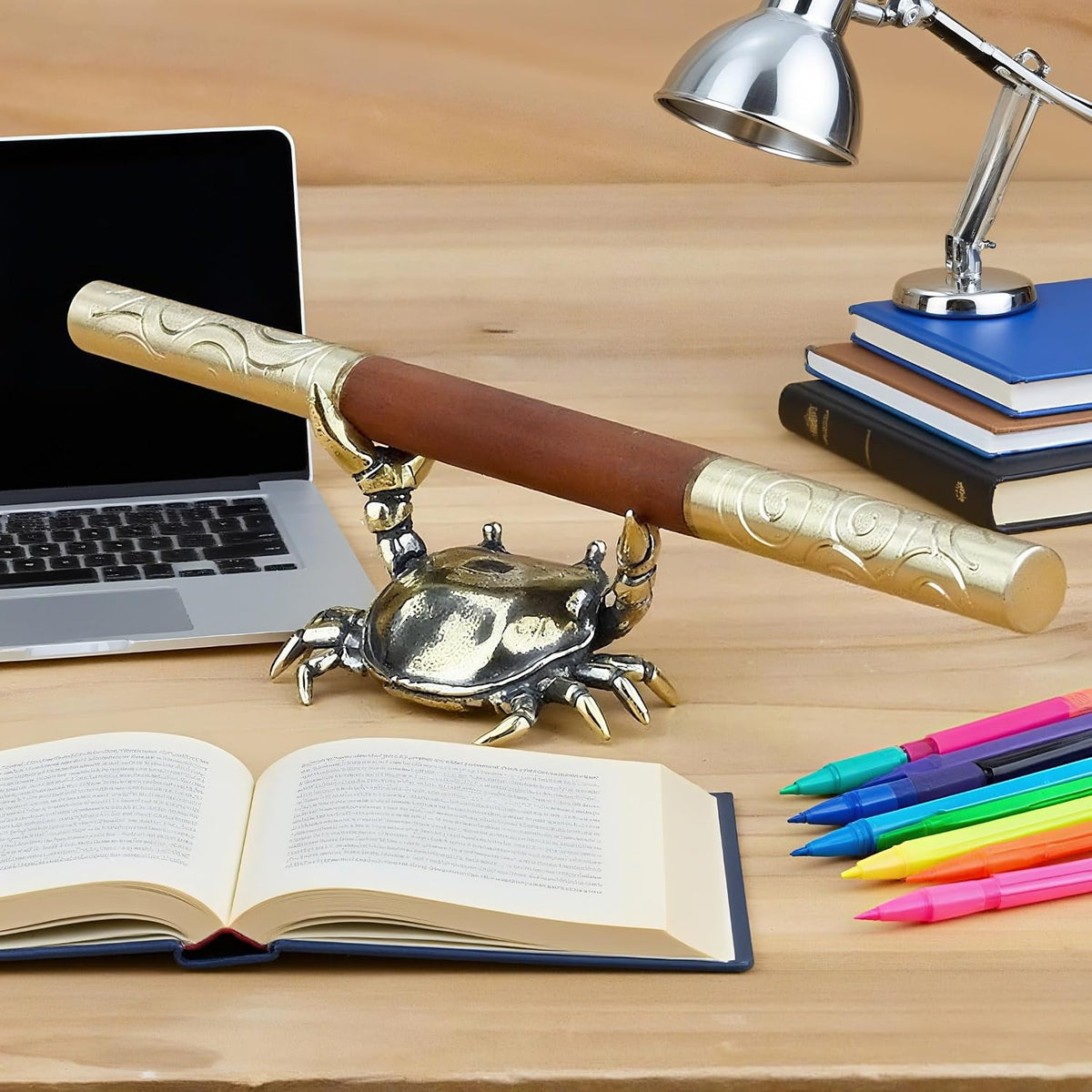 Crab Pen Holder,Brass Crabs Figurine,Funny Weightlifting Crabs Desk Pen Stand